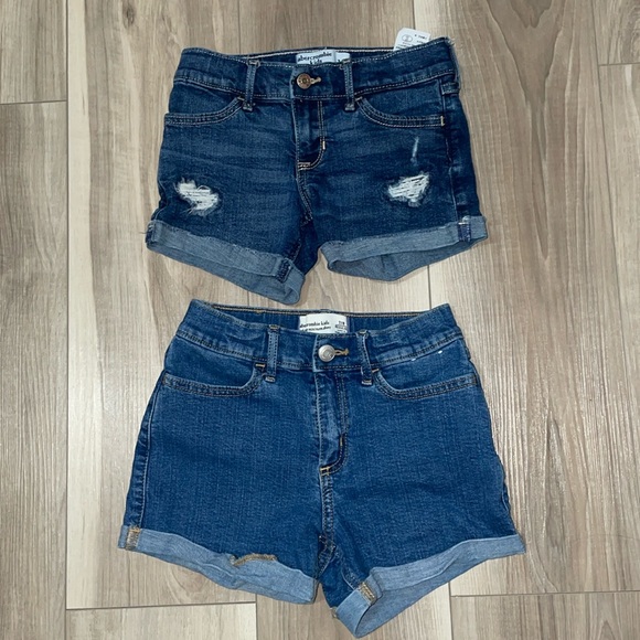 3 Pairs of Short Abercrombie Kids size 7/8 - Picture 1 of 8